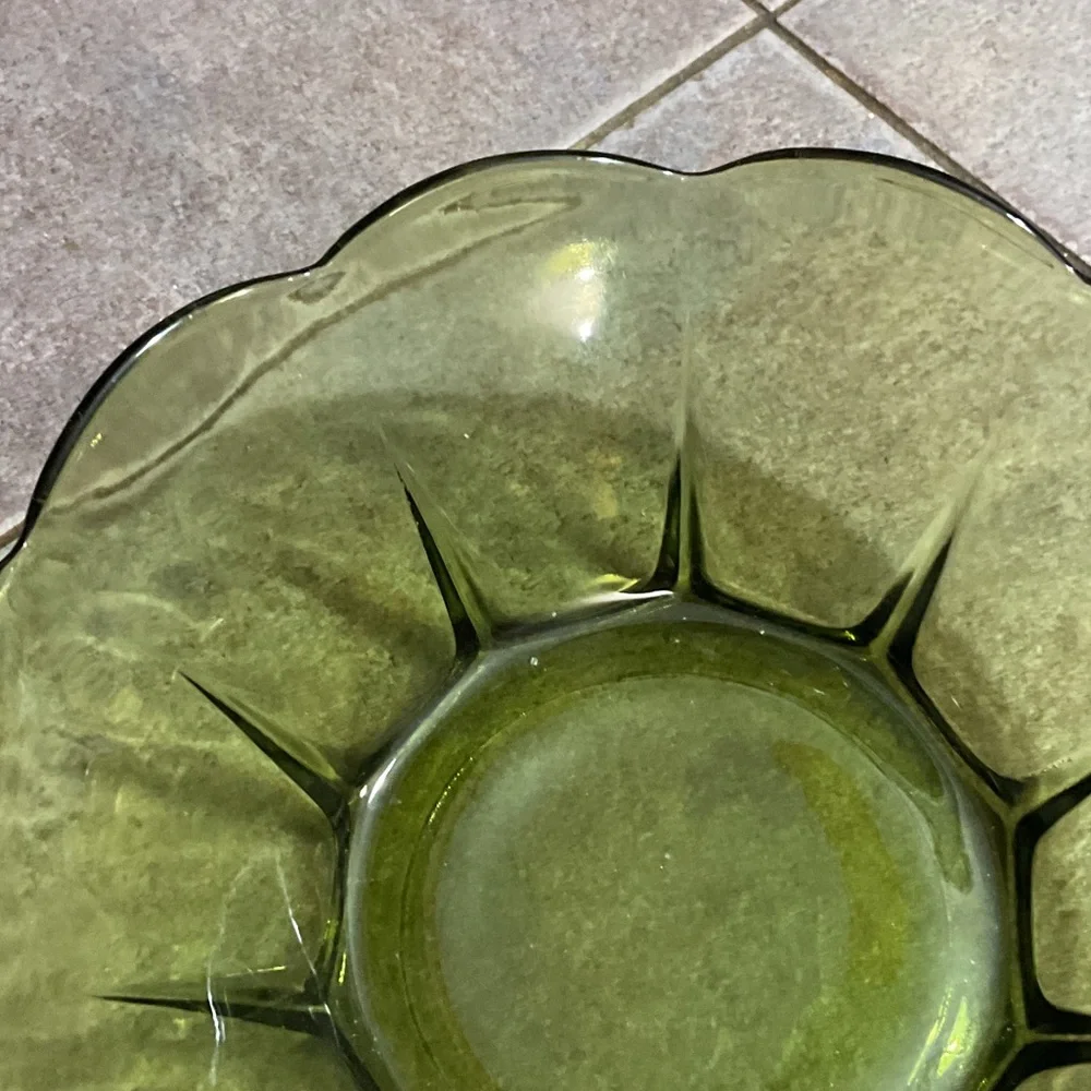 Green Scalloped Glass Serving Bowl